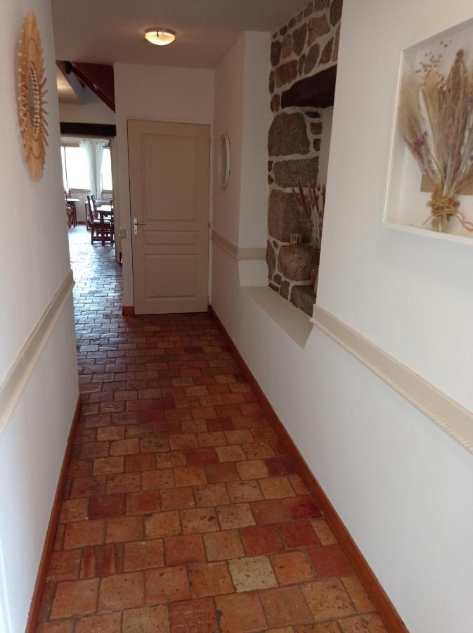 Saint-Hilaire-des-Landes Chambres D'Hotes La Roche المظهر الخارجي الصورة