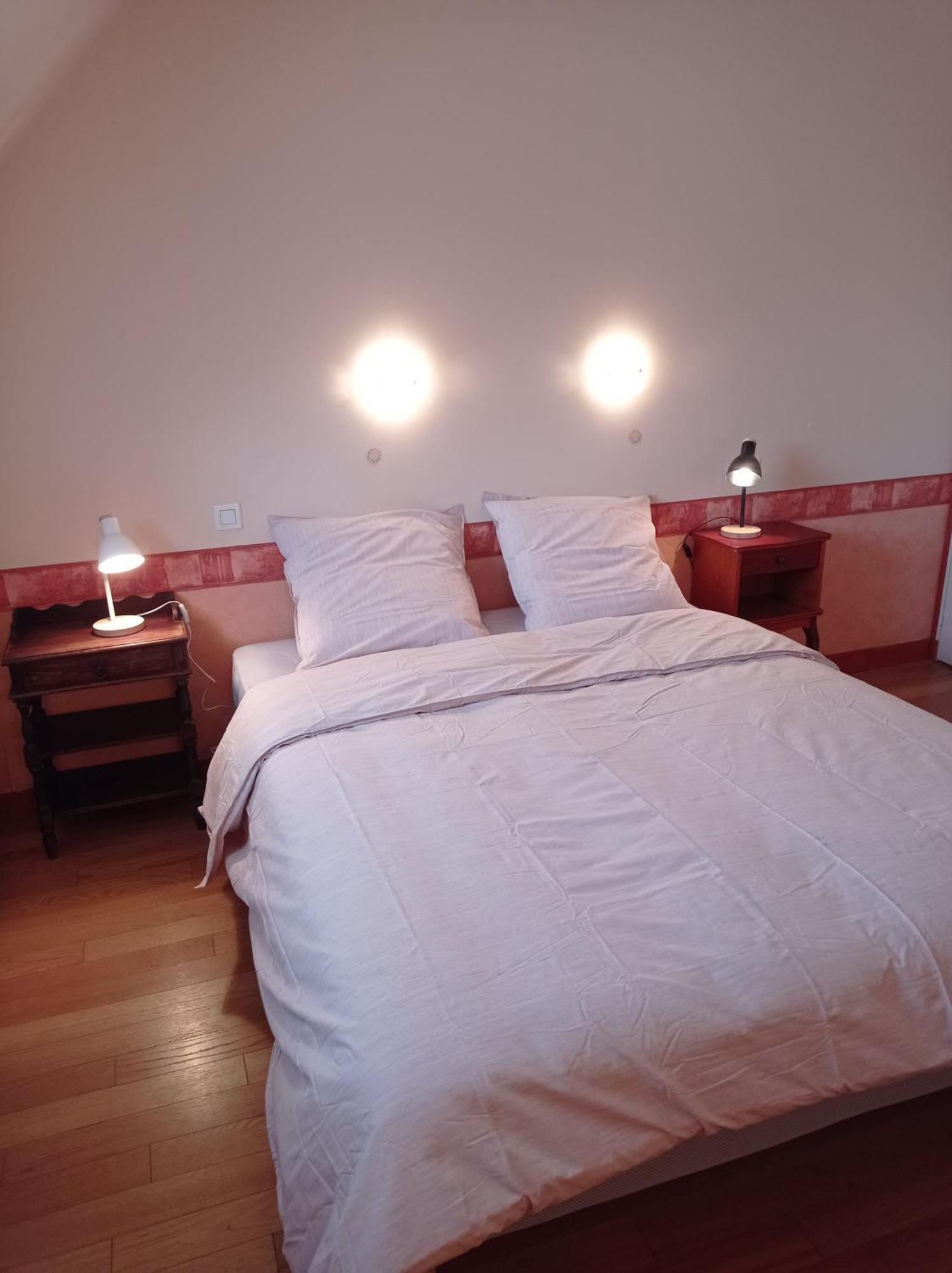 Saint-Hilaire-des-Landes Chambres D'Hotes La Roche الغرفة الصورة